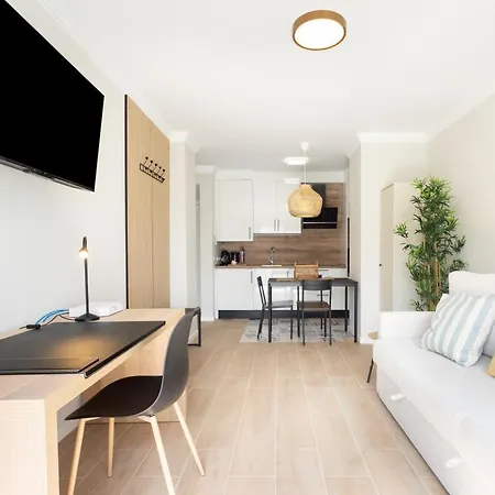 Home2book Stylish Seaside Apt Apartment